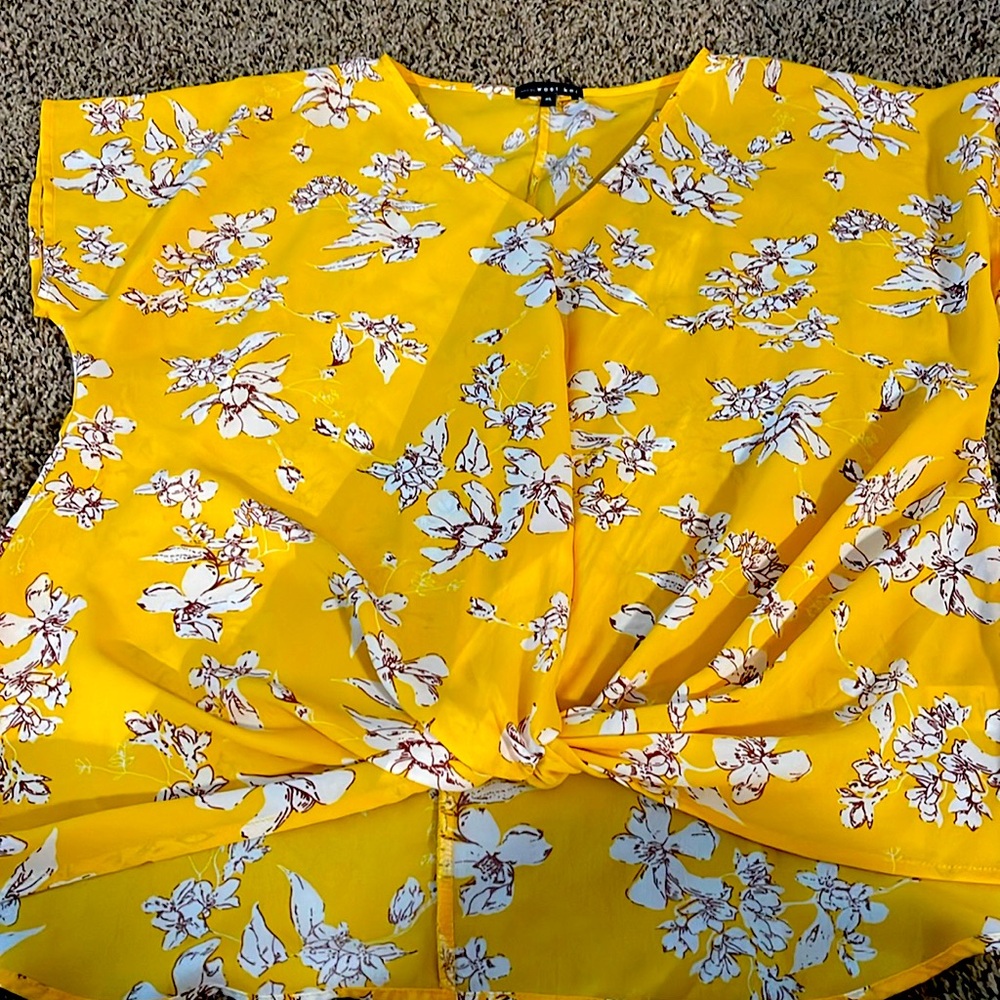 A stich fix piece! So flowy! So cute!